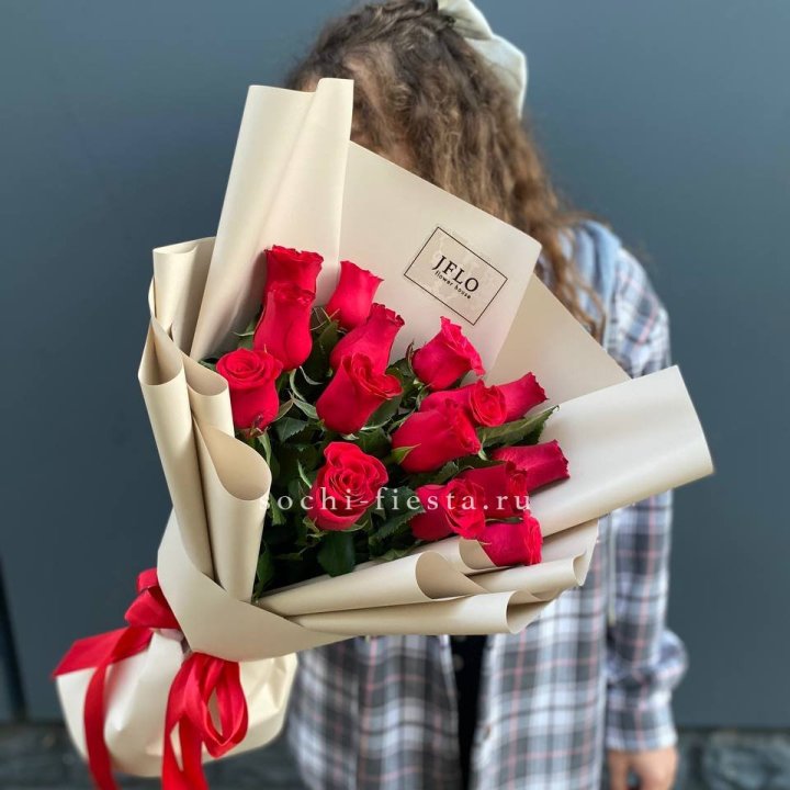 15 красных роз в Саранске