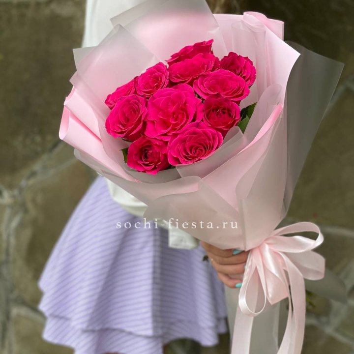 Букет алых роз в Саранске