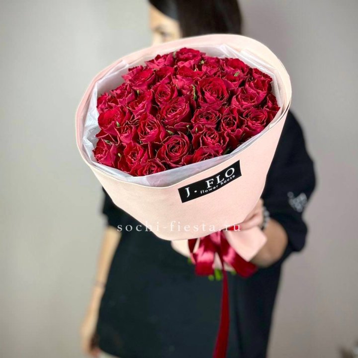 35 кенийских роз в Саранске