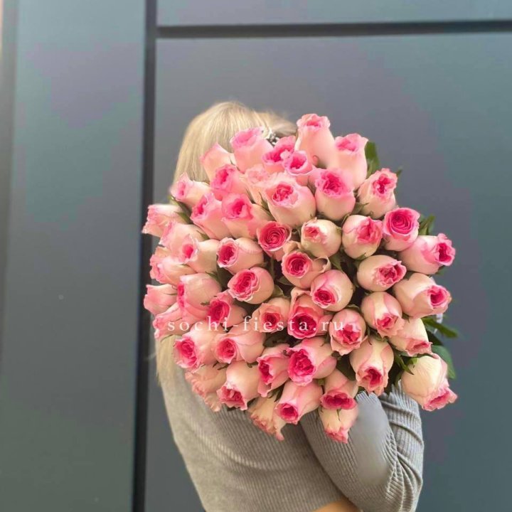 51 розовая роза в Саранске