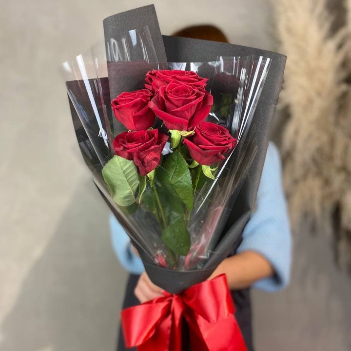 5 роз ред наоми в Саранске