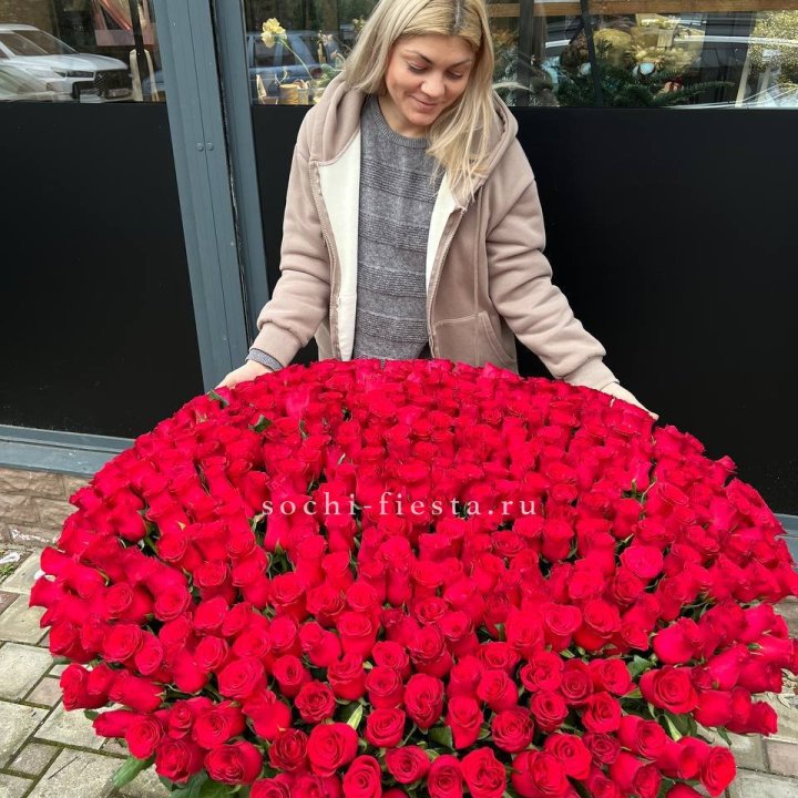 501 красная роза в корзине в Саранске