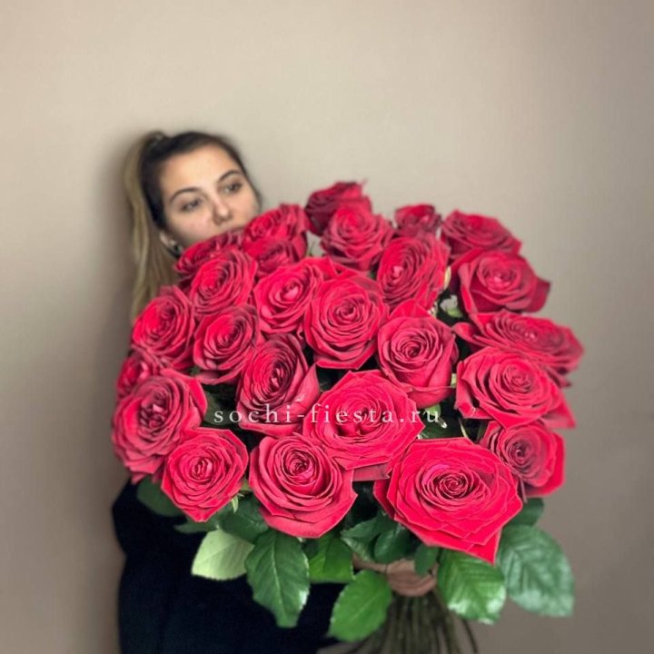 25 высоких роз в Саранске