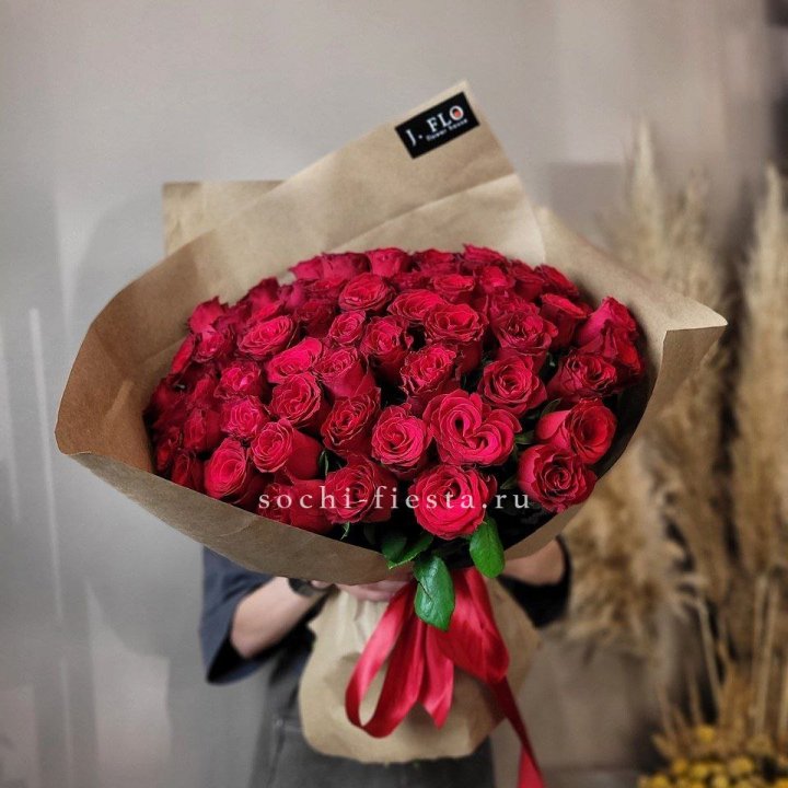 63 красных роз вайт в Саранске