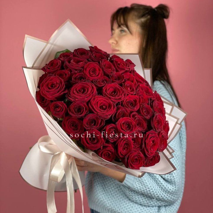 51 красная роза "Лавели" в Саранске