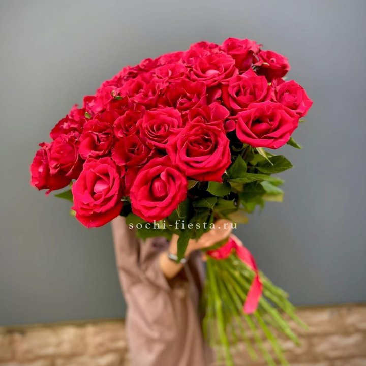 51 высокая красная роза в Саранске