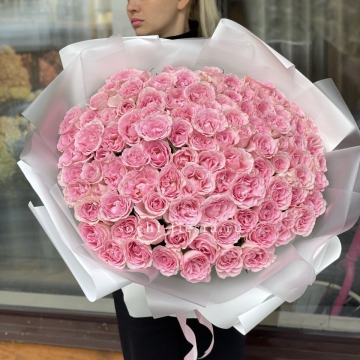 101 нежно-розовая роза в Саранске