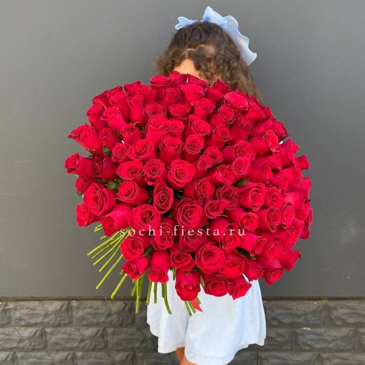 101 красная роза в Саранске
