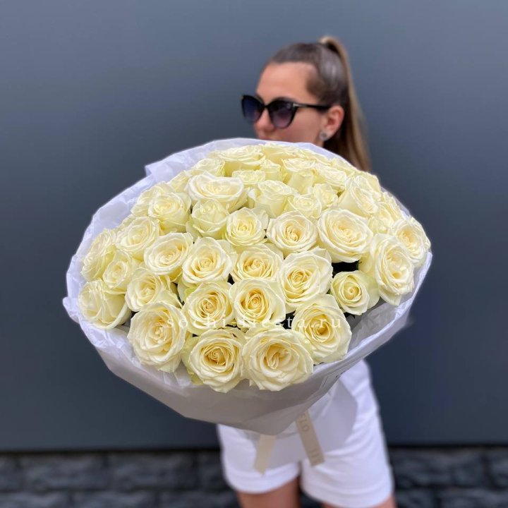 51 белая роза  в Саранске