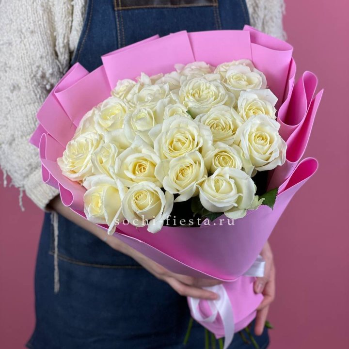 25 белых роз в Саранске