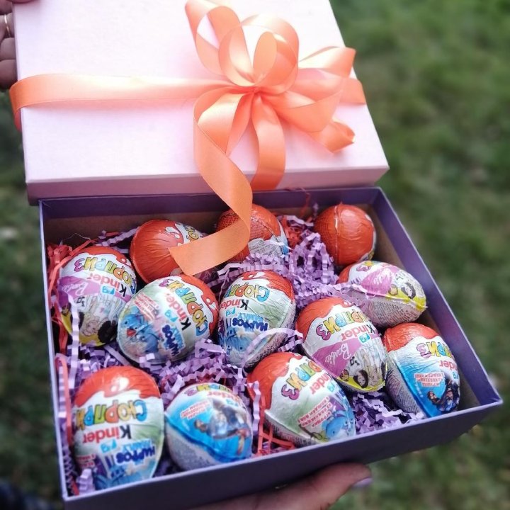 Коробка с киндерами в Саранске