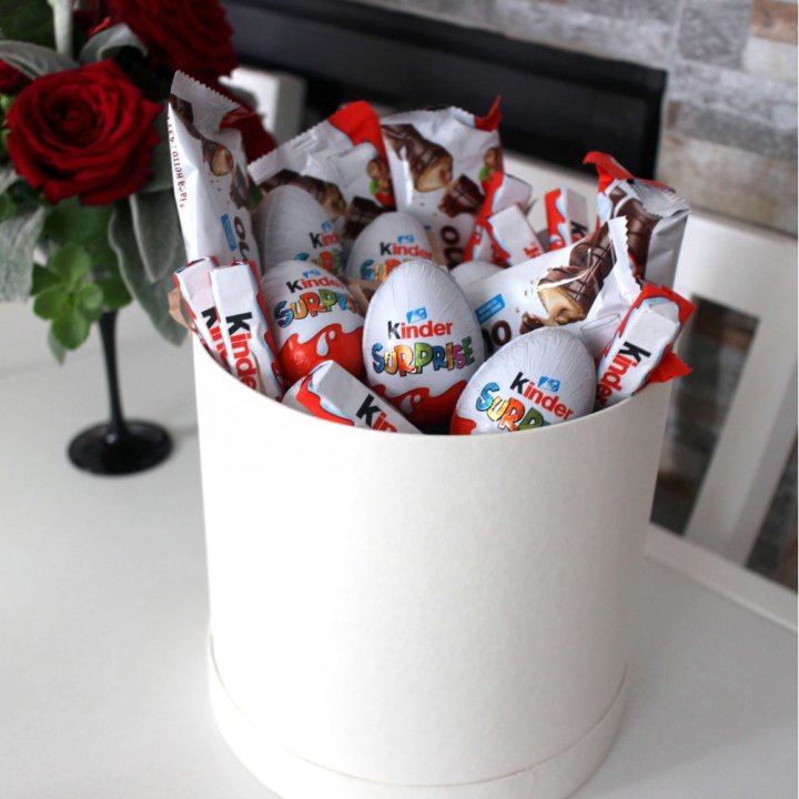 Коробка с киндерами  в Саранске