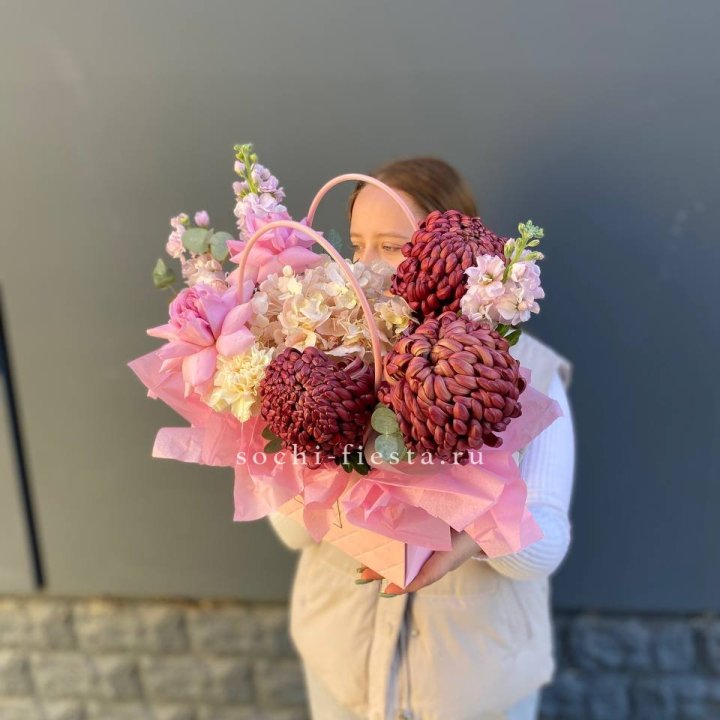 Сумочка нежная с бигуди в Саранске