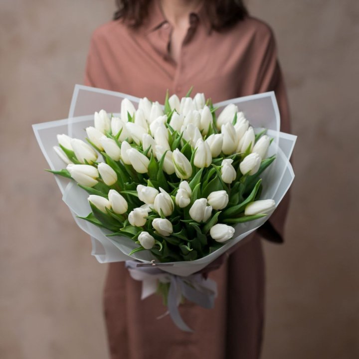 51 белый тюльпан в Саранске