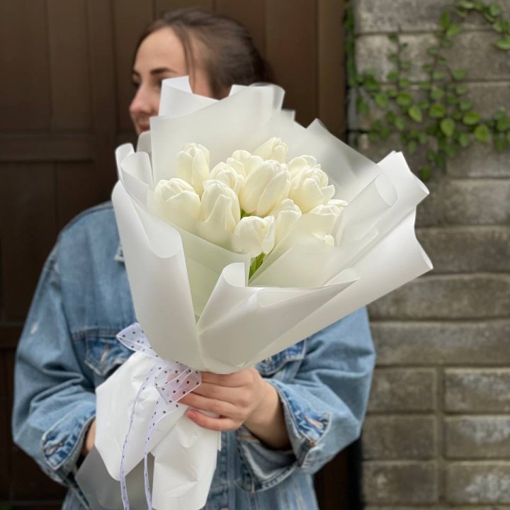 Букет белоснежных тюльпанов в Саранске
