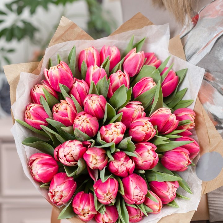 Букет пионовидных тюльпанов в Саранске